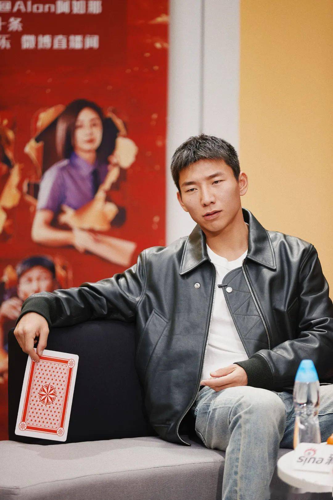 阿如那的演技有多绝导演只给他四句台词