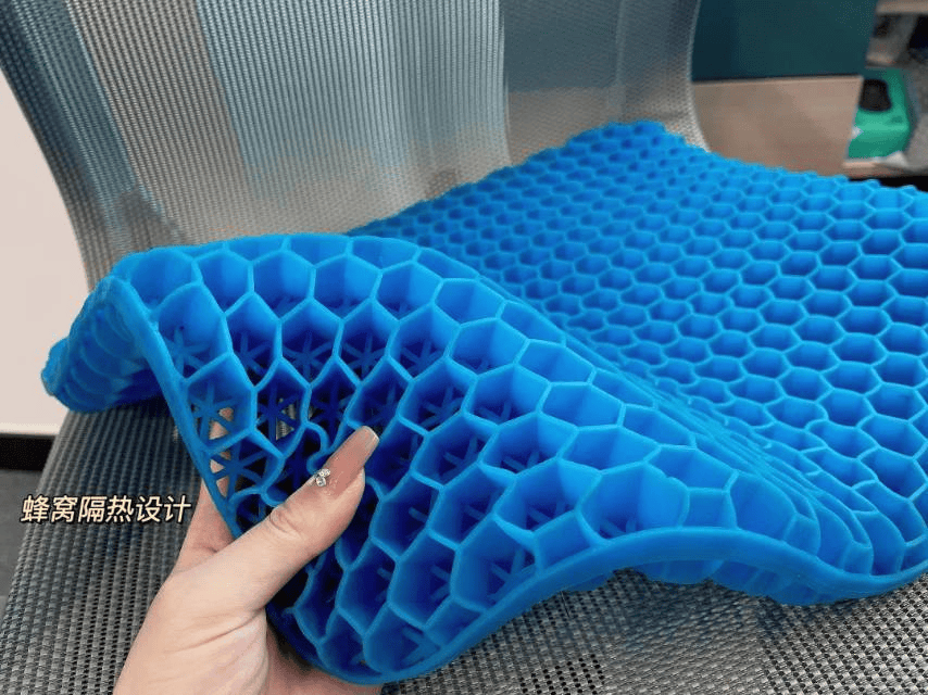 蜂窝减压凉感坐垫199享柔软舒适凉感材料减压透气配送防滑坐垫套冰冰