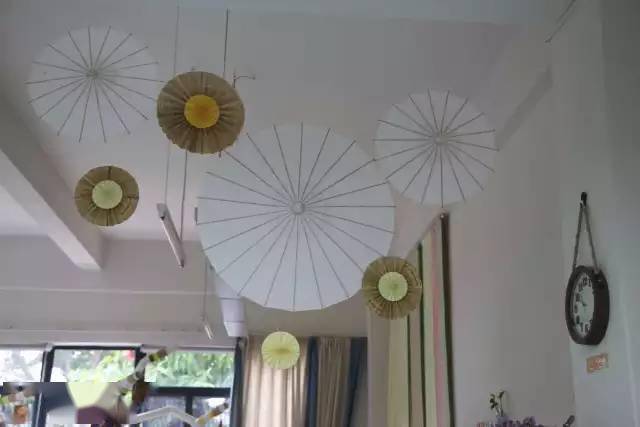 也可以作为点缀教室的亮点,必要时还是孩子作品展示的区域