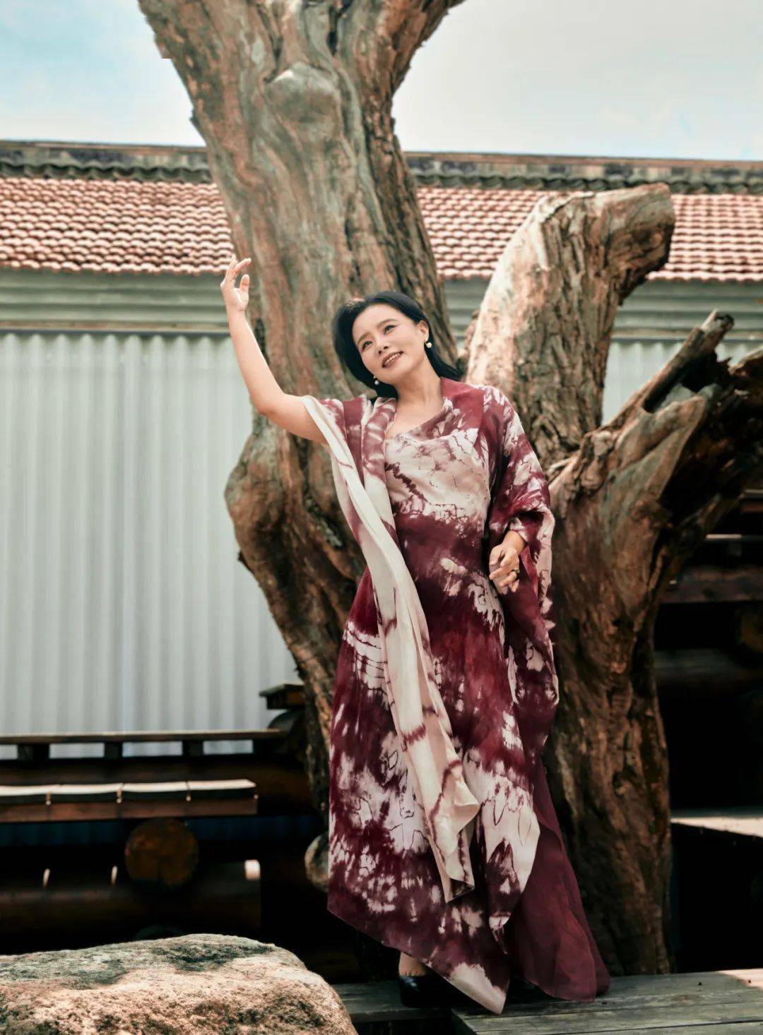 4月12日,歌唱家龚琳娜将携手古琴演奏家林晨,笙演奏家聂云雷,笛箫演奏