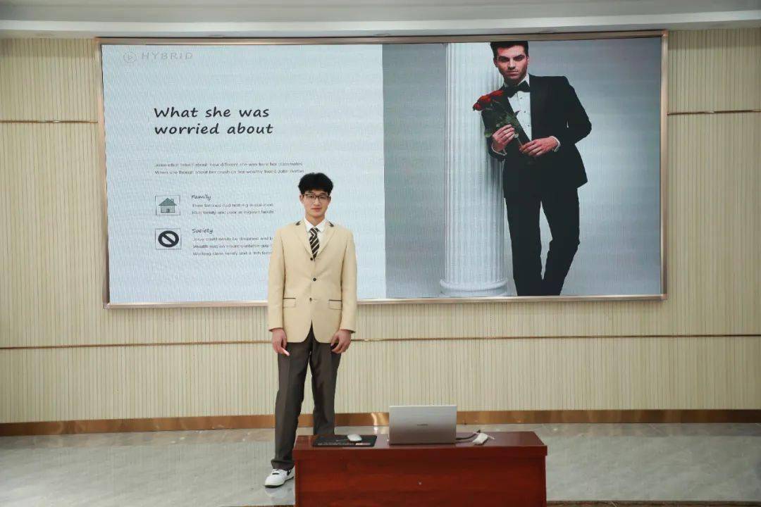 【高中部】华泰中学国际部举办英语演讲比赛