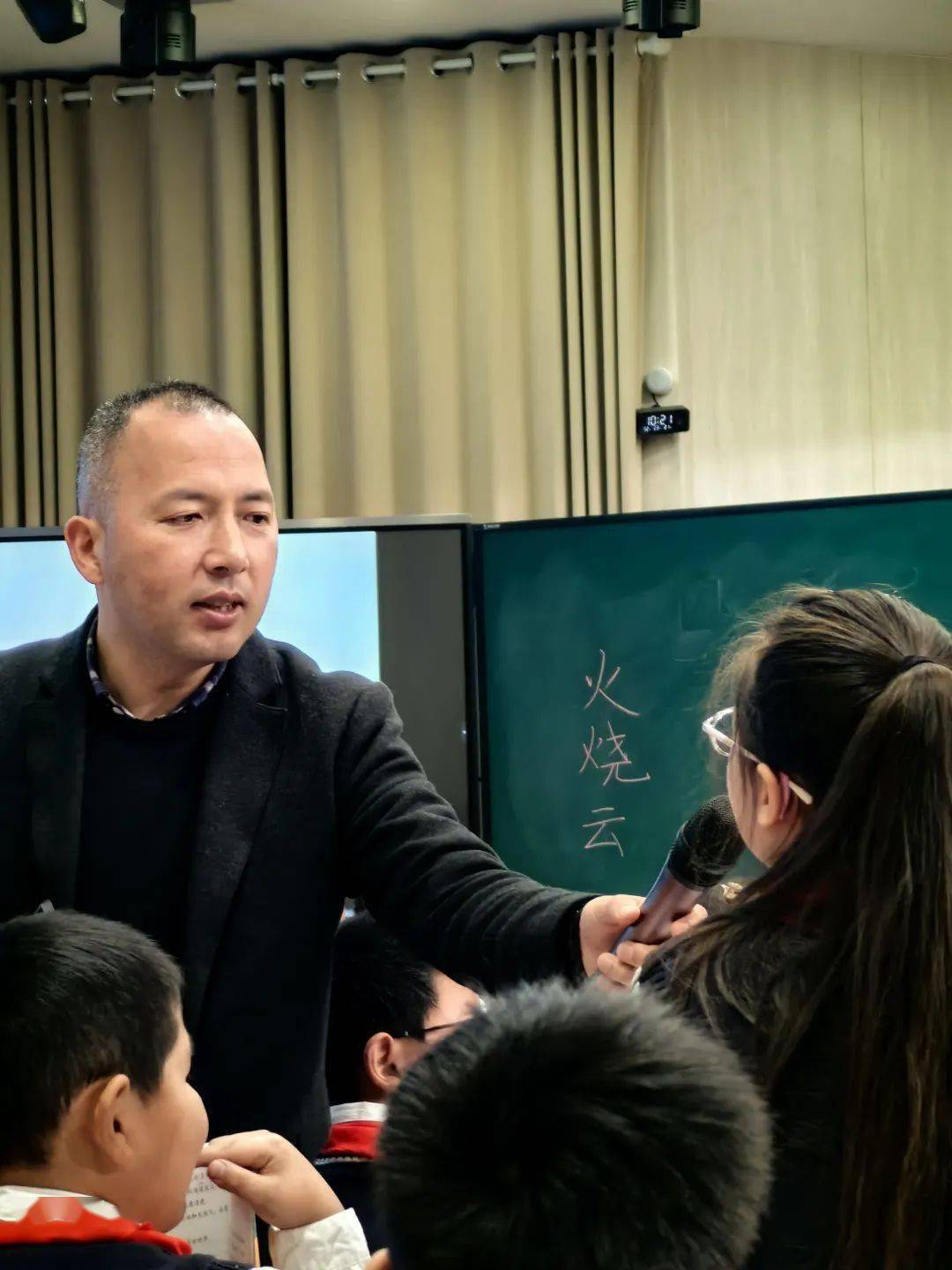 春日教研浙江省特级教师黄吉鸿老师执教的是部编版教材三年级下册