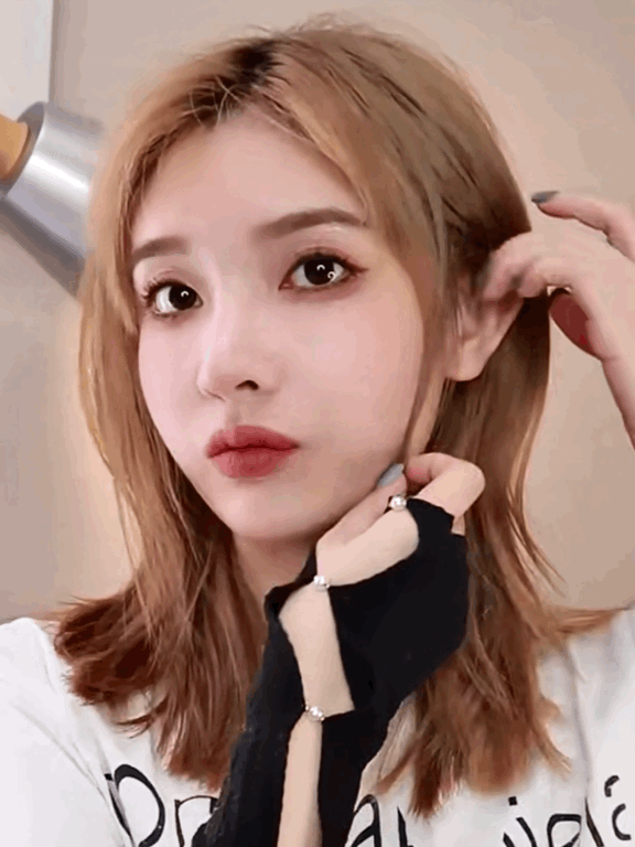 别再披头散发了这5款春夏发型太太太撩了显高显脸小