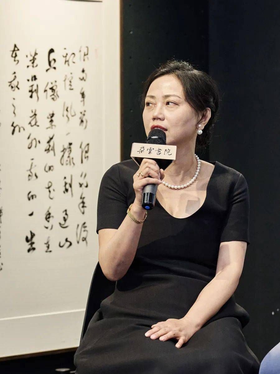 儿童文学作家郁雨君在回答读者提问"儿童文学如何应对ai,互联网浪潮"