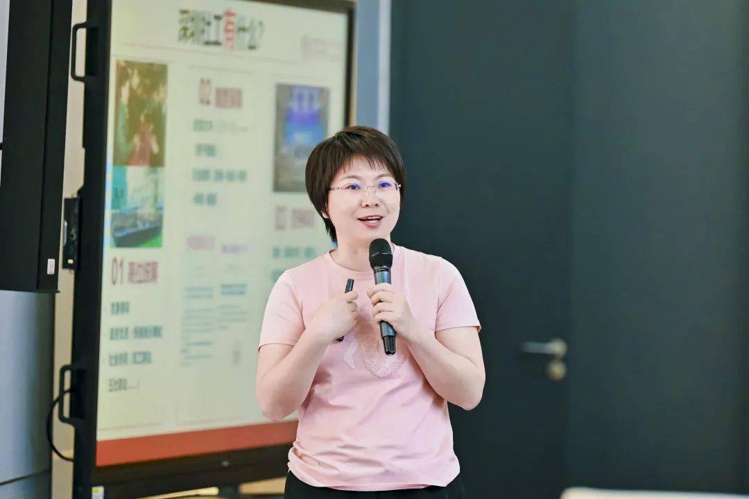 新形势下社会工作高质量发展研讨会召开10名专家学者