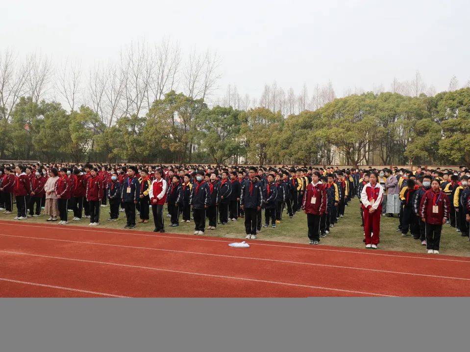校园新闻筑牢防火壁垒建设平安校园育秀中学开展火灾逃生演练活动