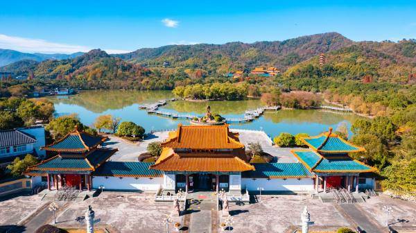 "大隐山水"郊野公园路.