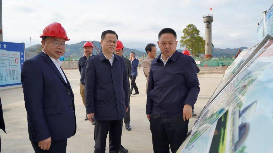 微洪江丨尹培国一行赴洪江市调研产业发展