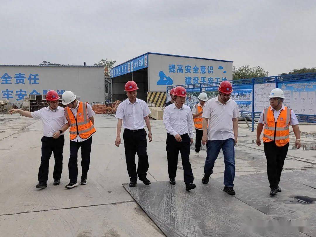 原创张晓剑一行赴芳白城际土建七工区项目调研并开展带班检查