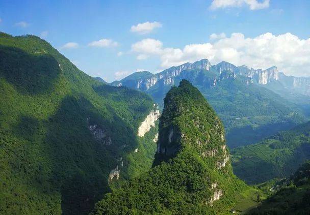 湖北大全景武汉宜昌襄阳武当山神农架恩施纯玩10日游