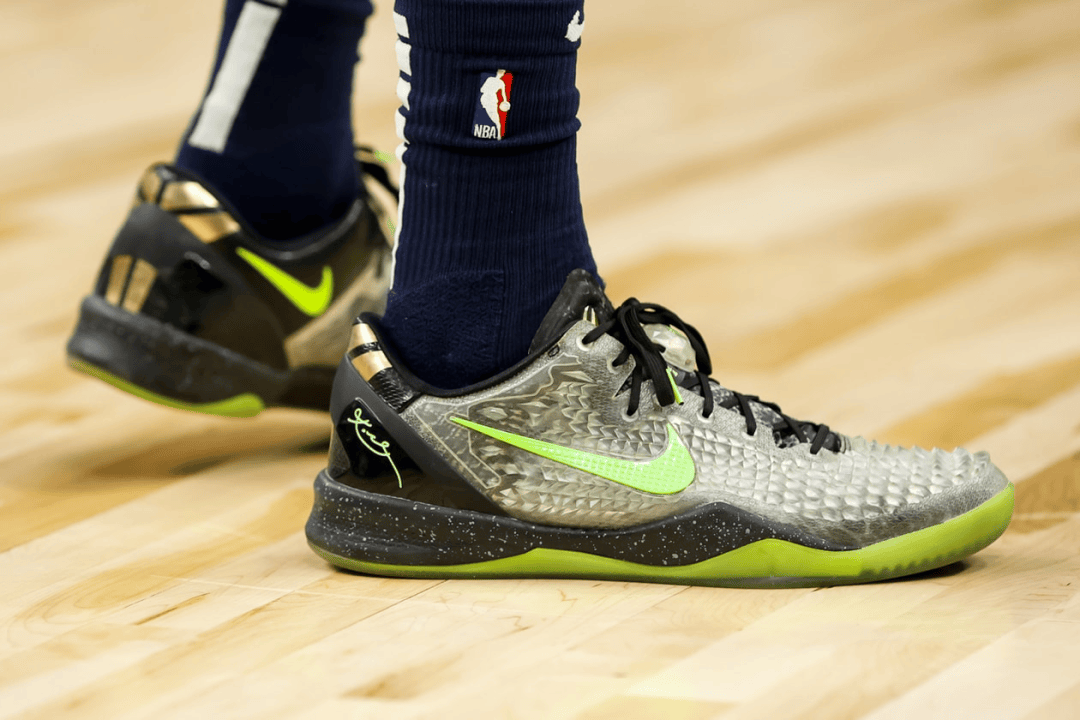 kobe bryant 的球鞋也在这一趋势中占有一席之地,kobe 系列在去年 8