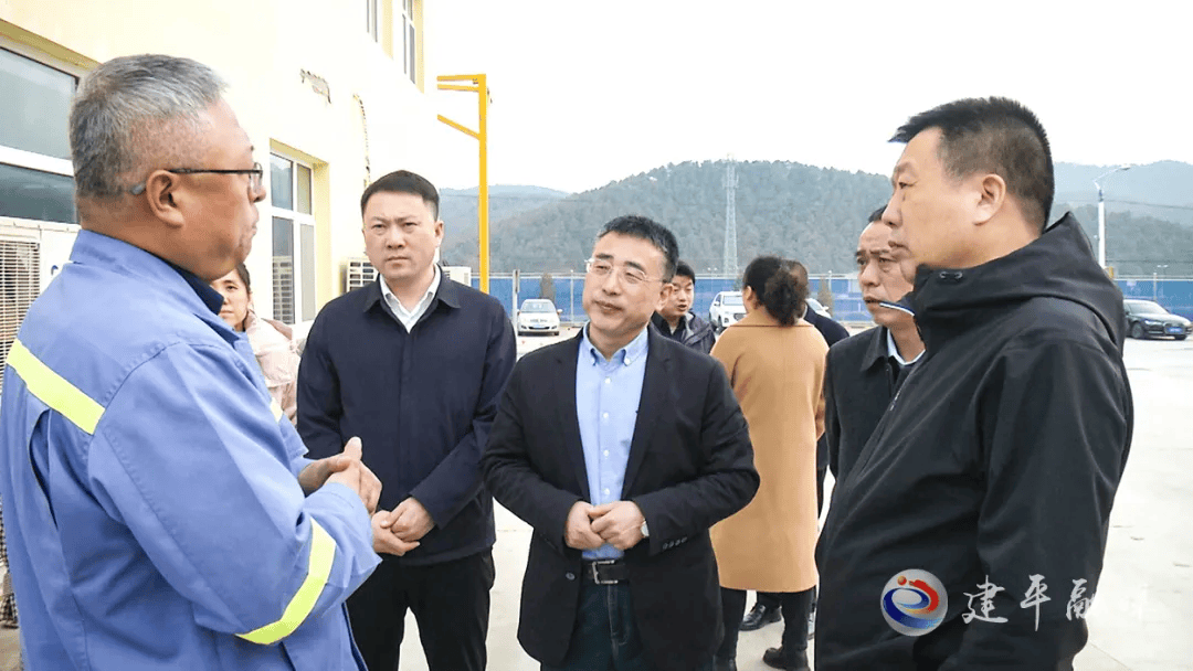 省工信厅省自然资源厅调研组到建平县就膨润土产业发展情况进行调研