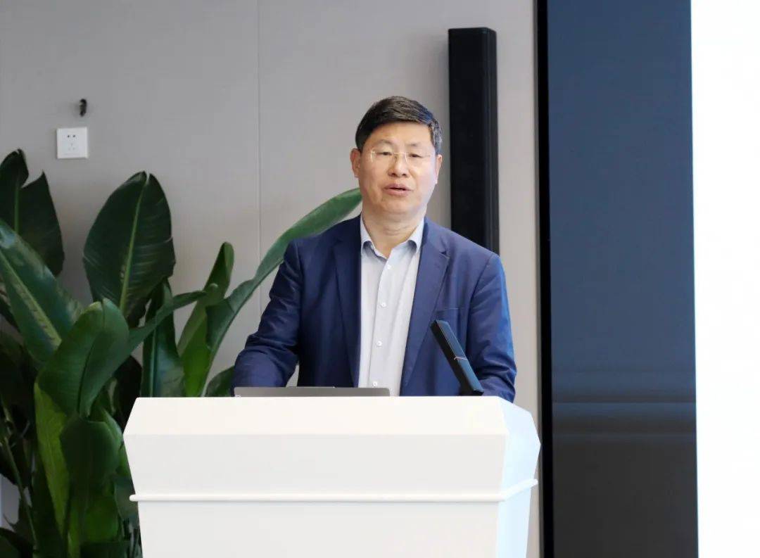 专题授课现场教学学员论坛未来材料产业发展专题研讨班在京举办