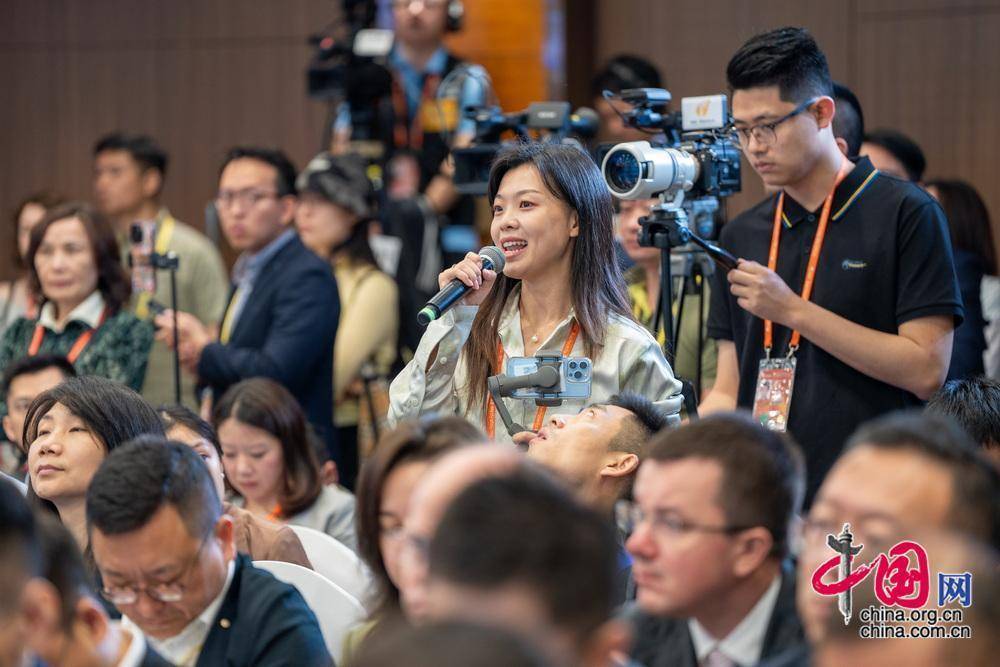 博鳌图迹|热议生成式人工智能 共话aigc如何改变世界_郑亮_论坛_年年