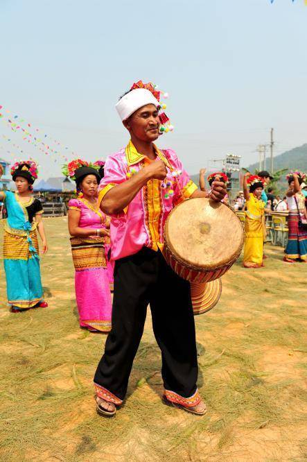 云视角平均3天一个节疯狂的四月云南人的节日根本过不完