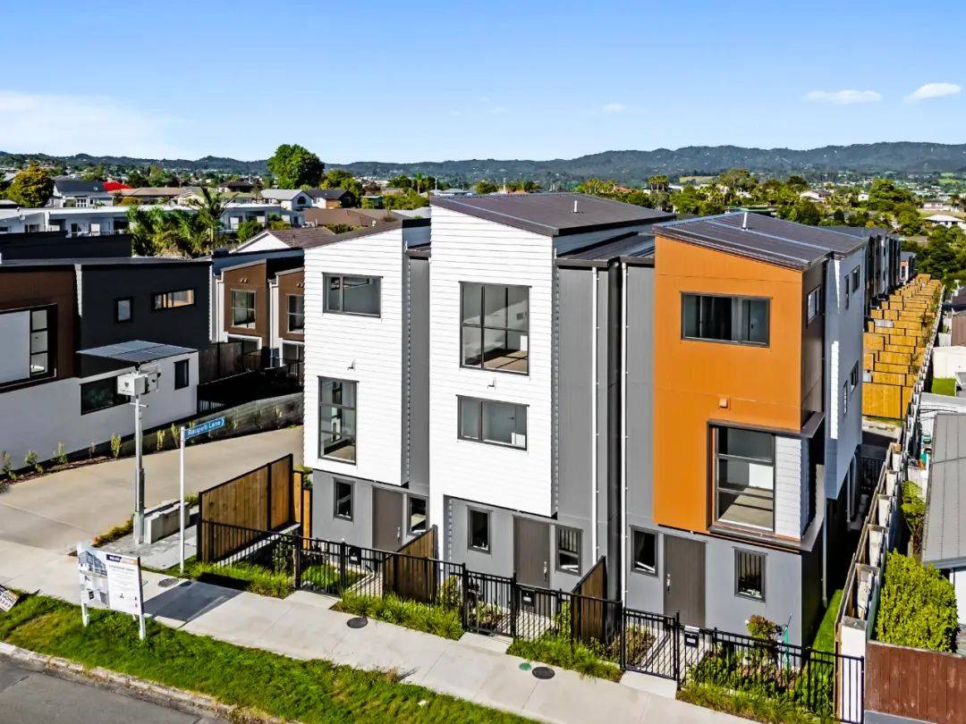 西区henderson2房29套精品联排别墅10年建筑质保邻近商圈好校便捷搭乘