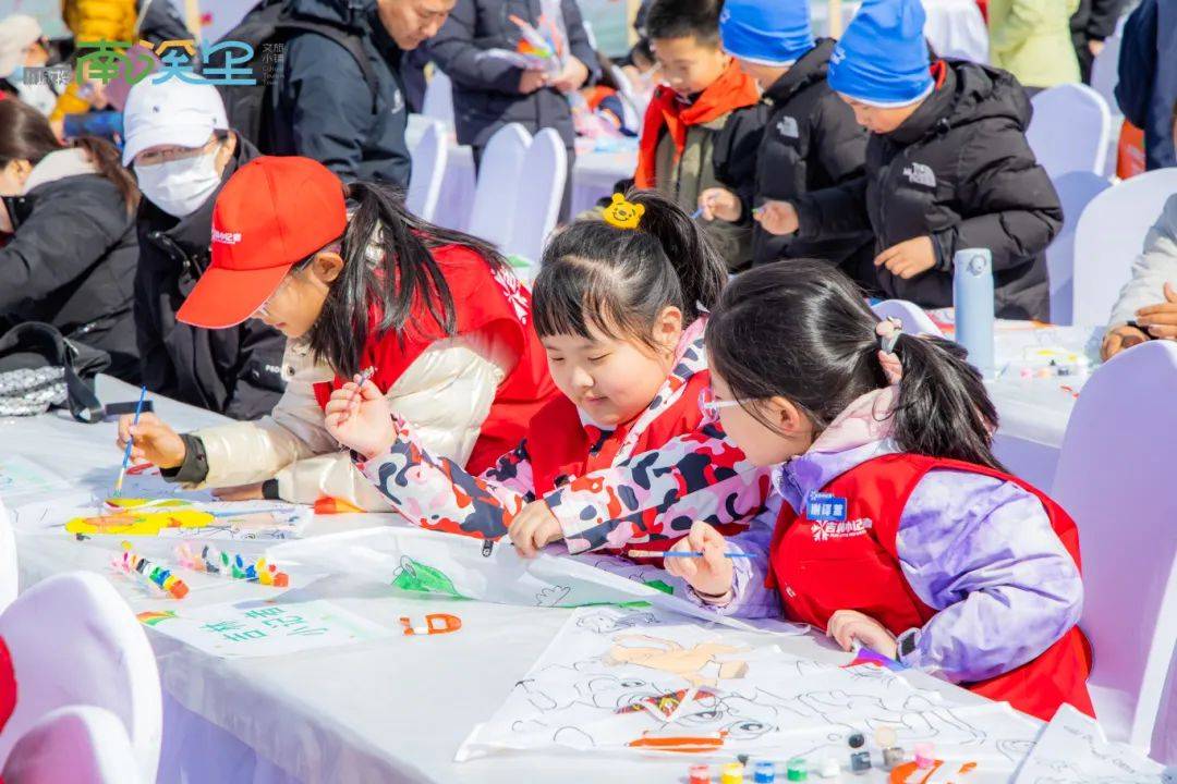 持续到4月6日风筝·音乐·杂技·蹦迪……嗨起来!___