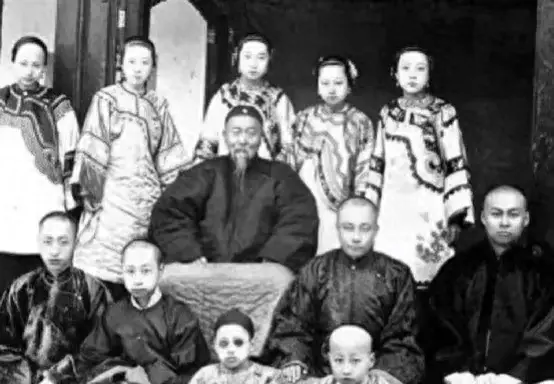 古代男人纳妾无数，为何妻子不仅不反对，还主动要求呢？_因为_制度_李白