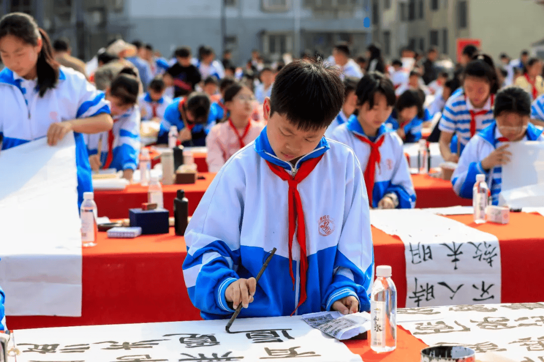 三穗铸牢中华民族共同体意识千名青少年同心共绘团结梦