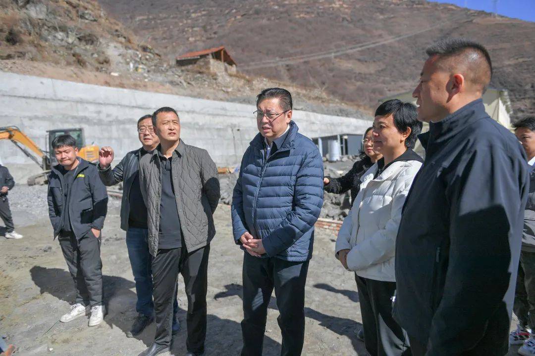 罗振华在若尔盖县松潘县茂县理县调研