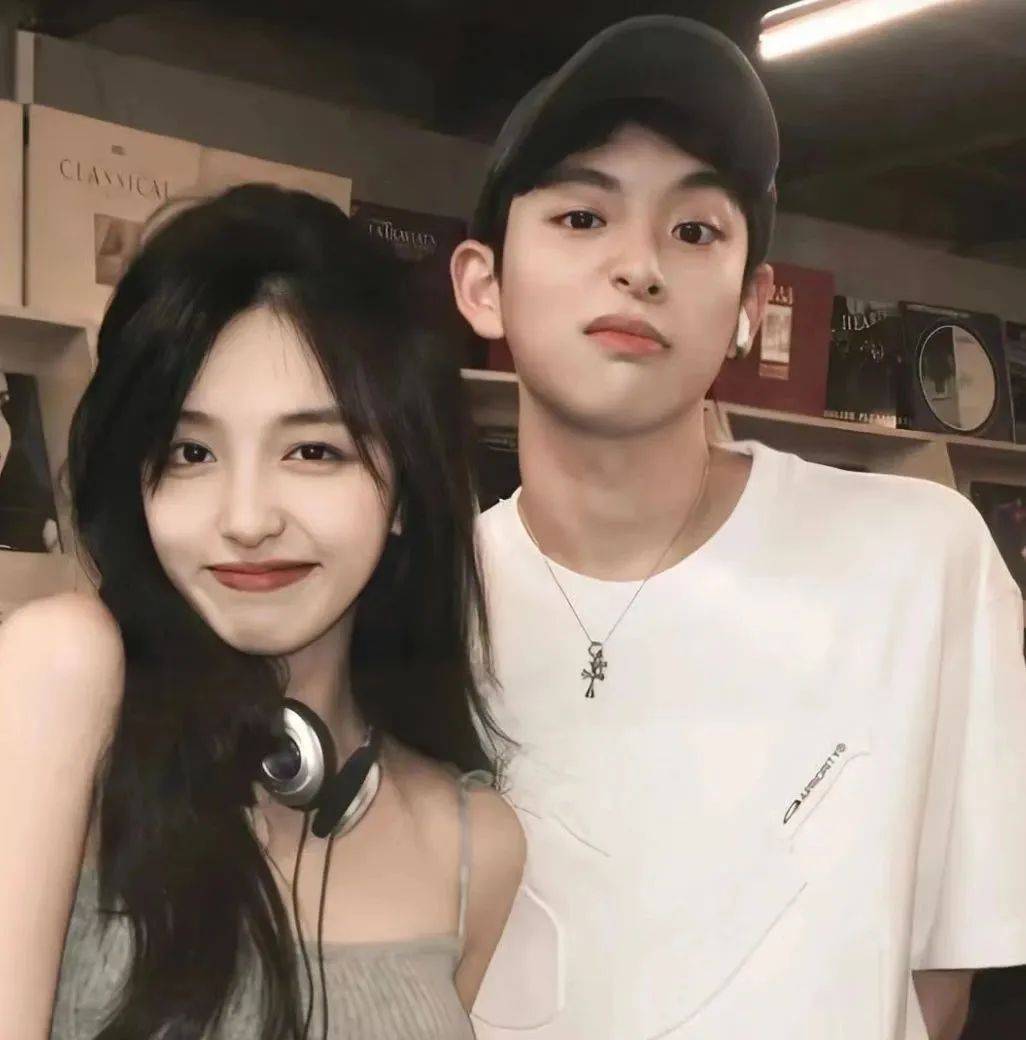 头像干净治愈的new新头像