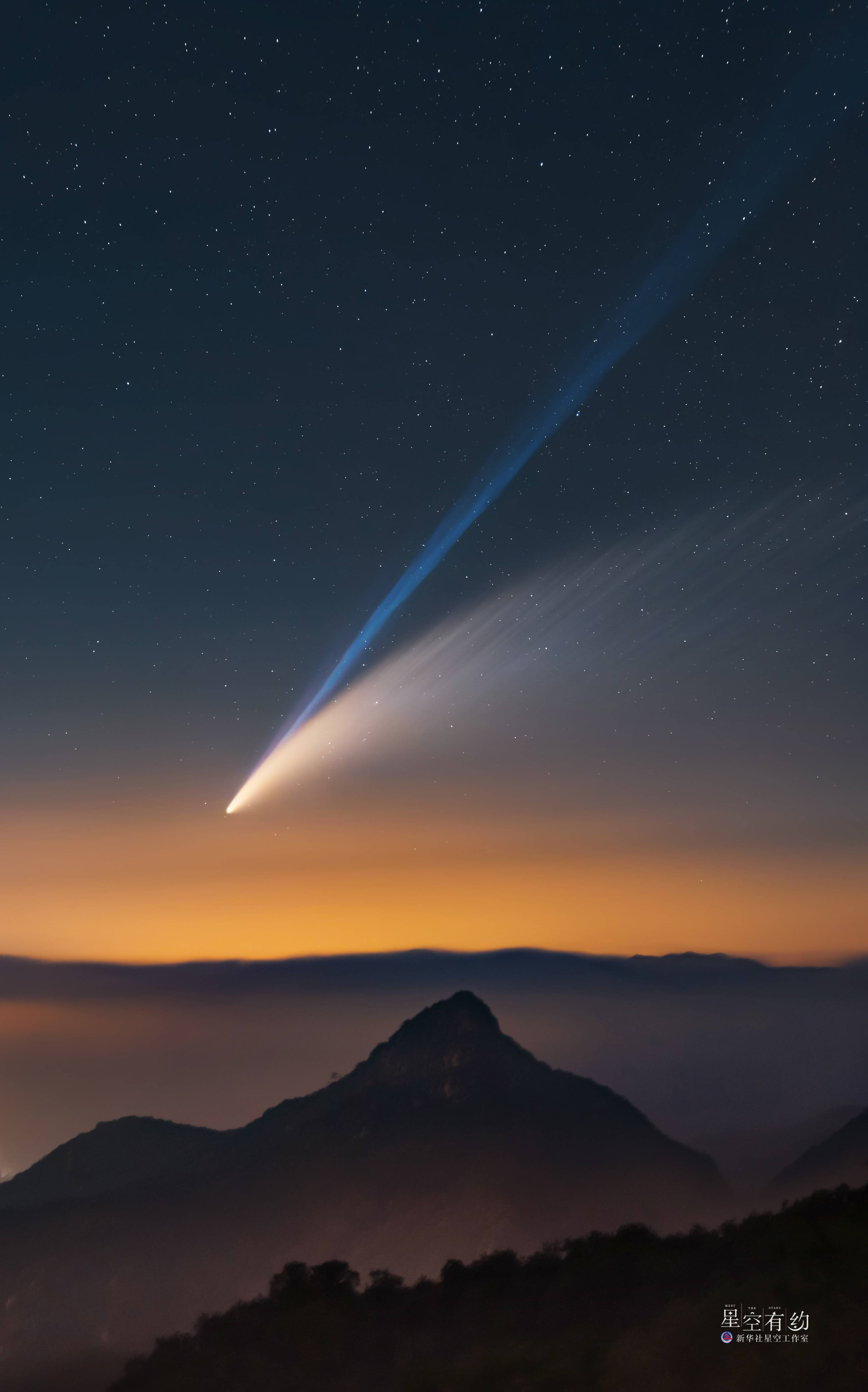 彗星划过天空图片图片