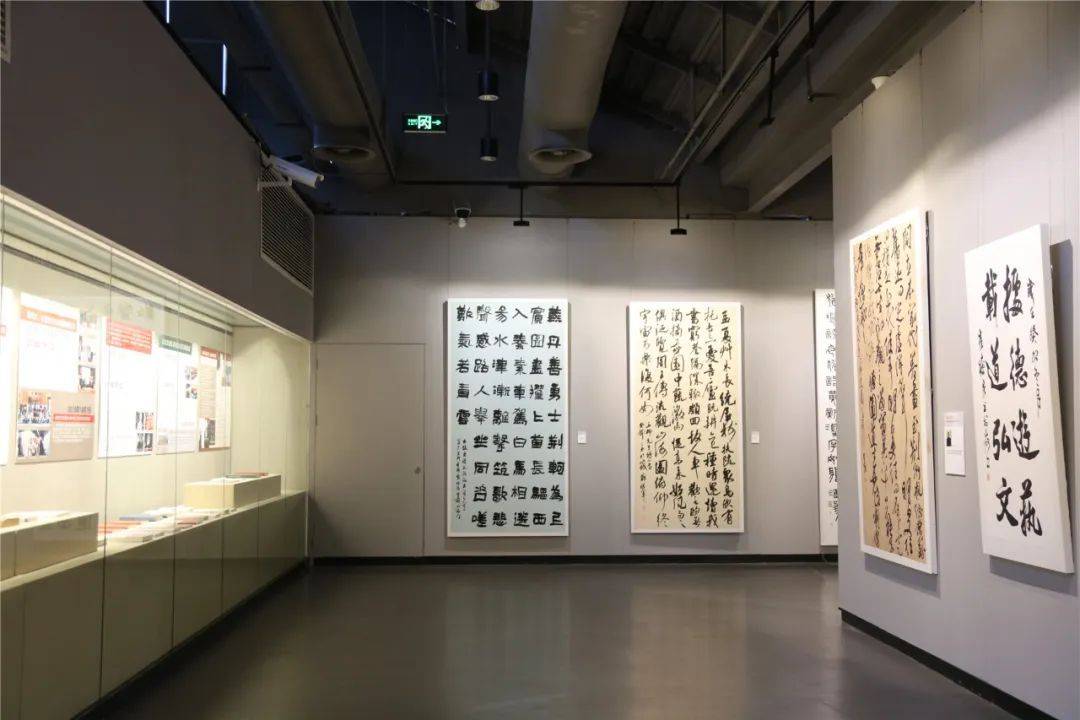 300余件作品,均出于这所大学的篆刻专业师生之手!_展览_书法_展厅