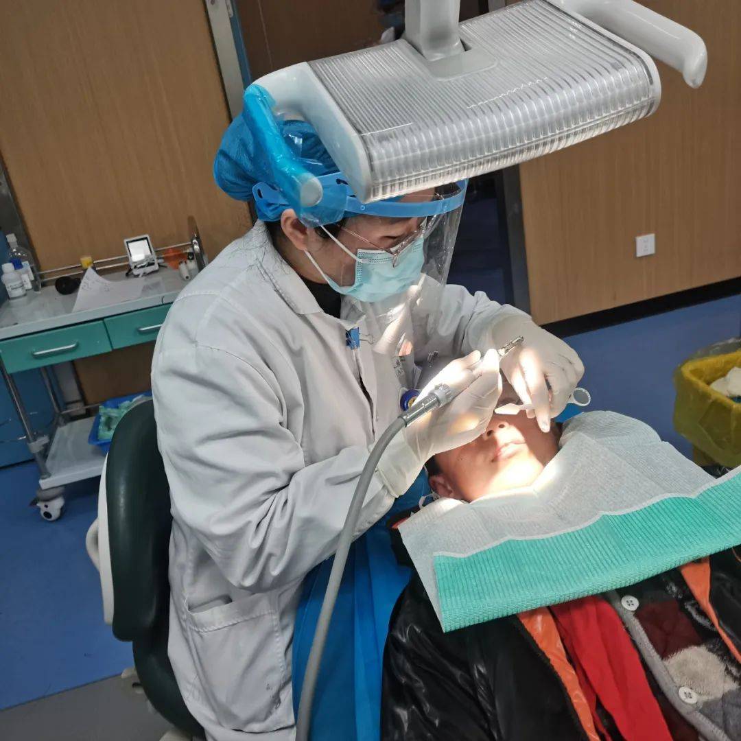 【健康囗腔行动】我院口腔科为适龄儿童免费开展窝沟封闭