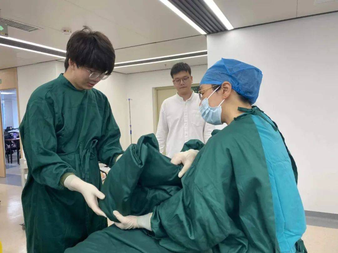 校友故事赵旻炅带领我们找到自己心中的那团火