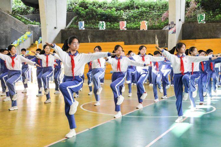 活力飞扬精彩无限红岭实验小学举办广播体操比赛