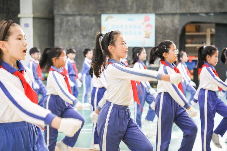 活力飞扬精彩无限红岭实验小学举办广播体操比赛