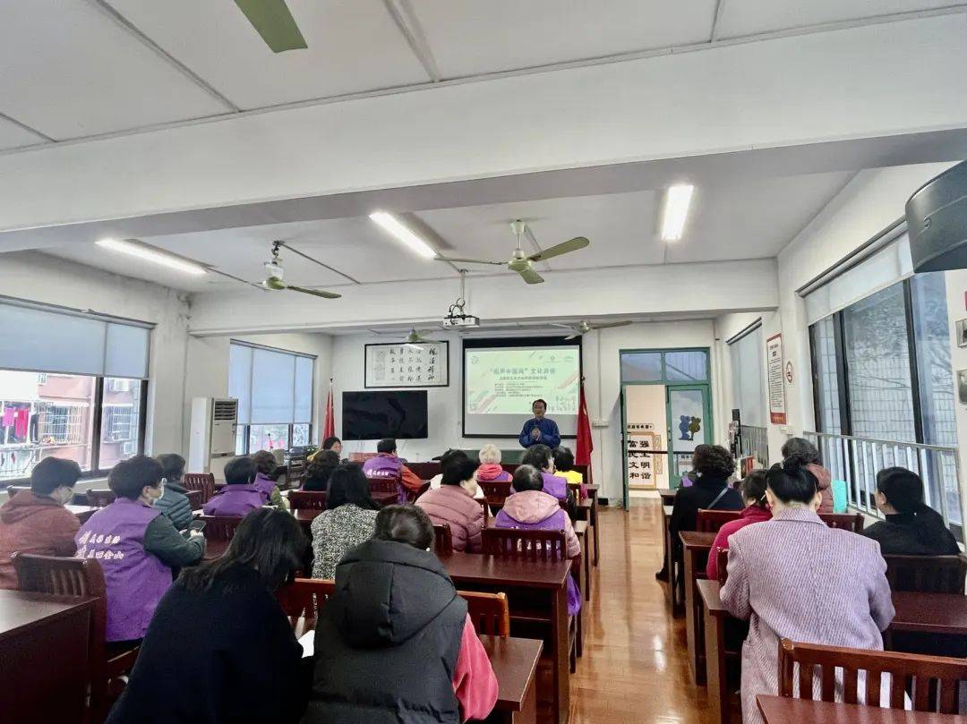 三月,美丽绽放"庆三八主题活动▲清理黑广告志愿活动兴塔居民区新时代