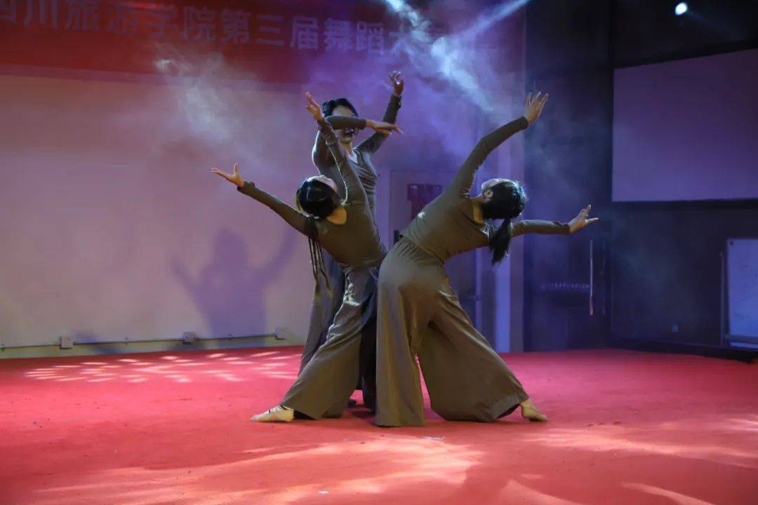 梦筑川旅舞动芳华四川旅游学院第三届舞蹈大赛初赛顺利开展
