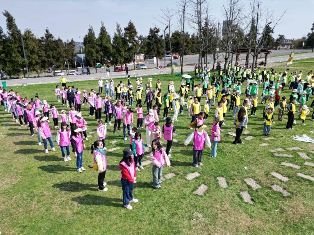 川河盖亲子踏青彩跑之旅活动圆满结束