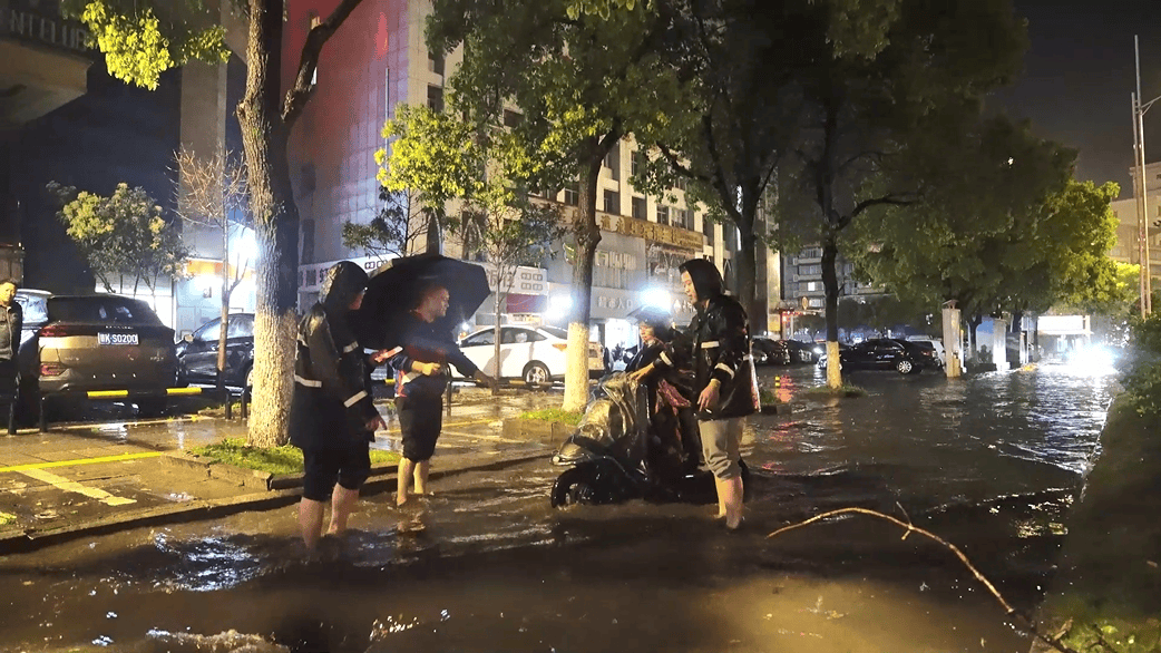 昨晚,宜春遭遇强对流天气!