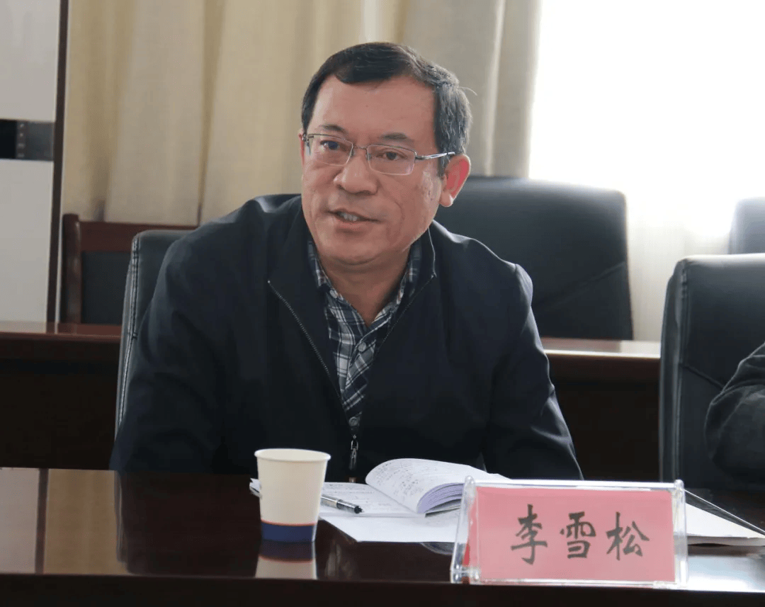 座谈会上,市司法局党委书记,局长王平生从上一阶段普法强基补短板工作