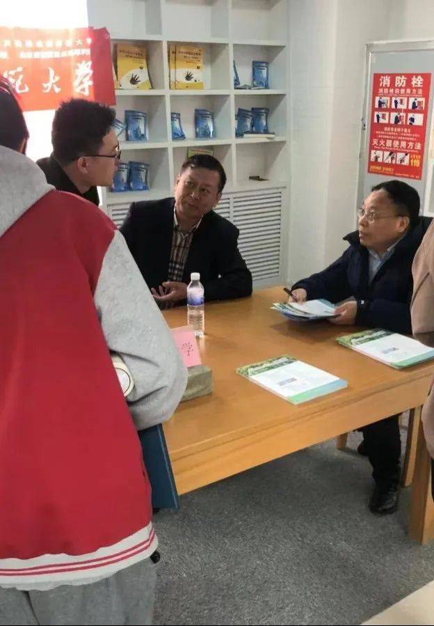 青岛九中▲莒县二中▲莒县一中"招办进校园"系列活动举办,实现了我
