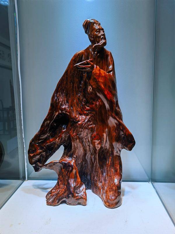 中国工艺美术大师吴孔德:海南文创产业要更多"走出去"_作品_文化_木雕