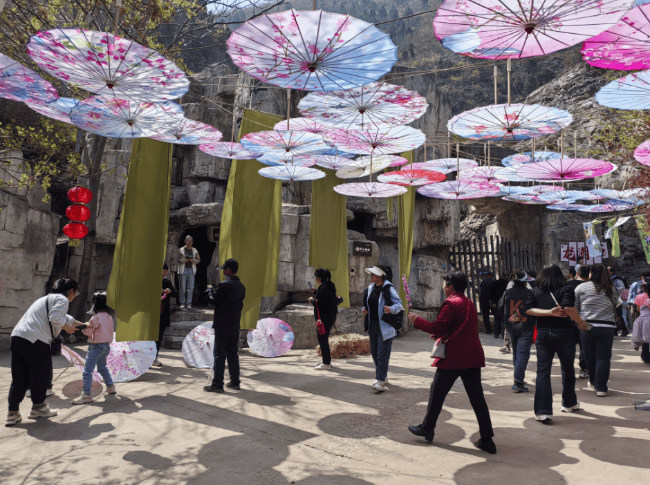 文旅振兴襄汾县龙澍峪景区第三届朝山节暨清明华佗庙会活动开幕