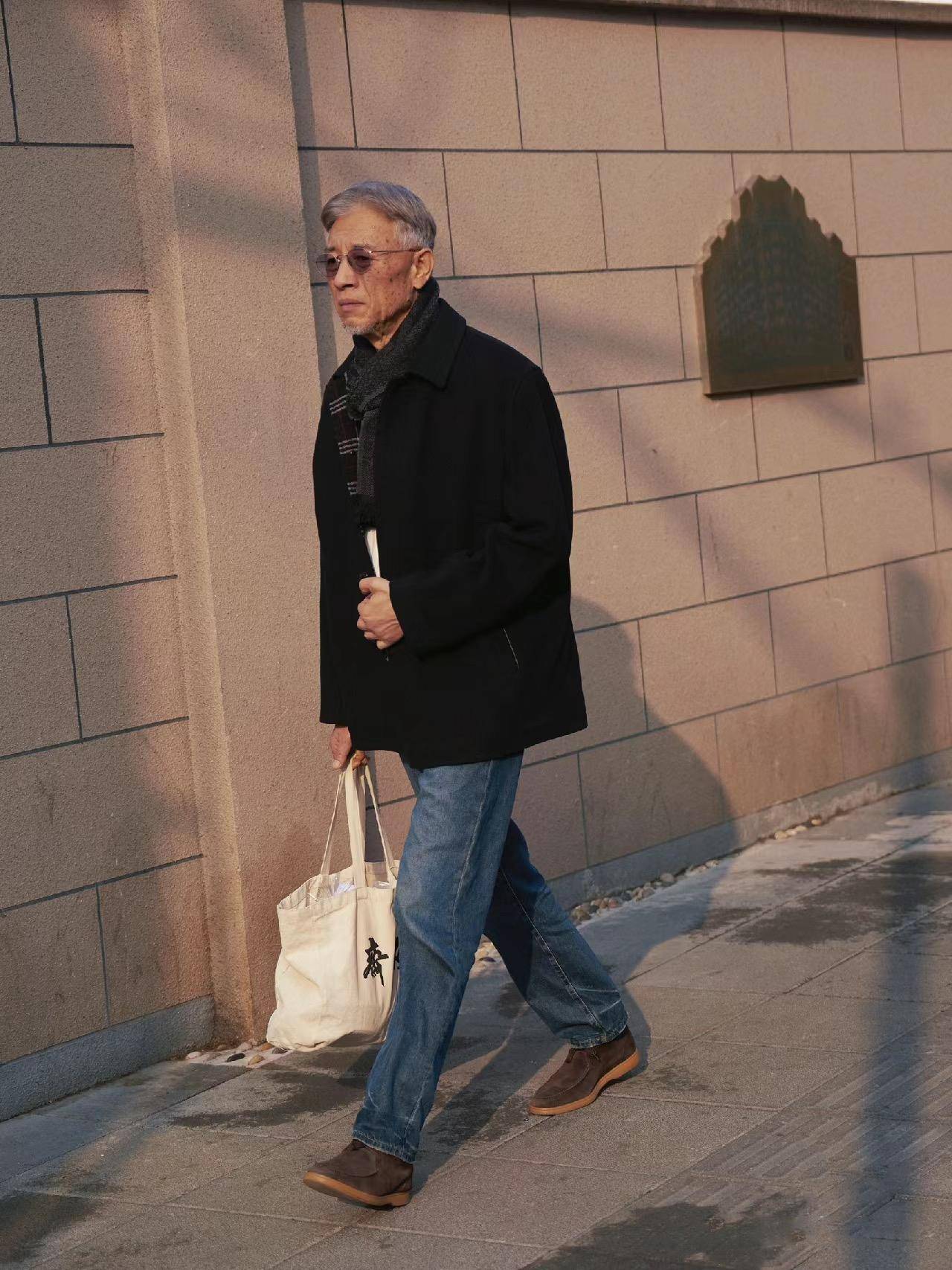 上海爷爷有多时髦看完3组春季穿搭才明白这是骨子里的腔调