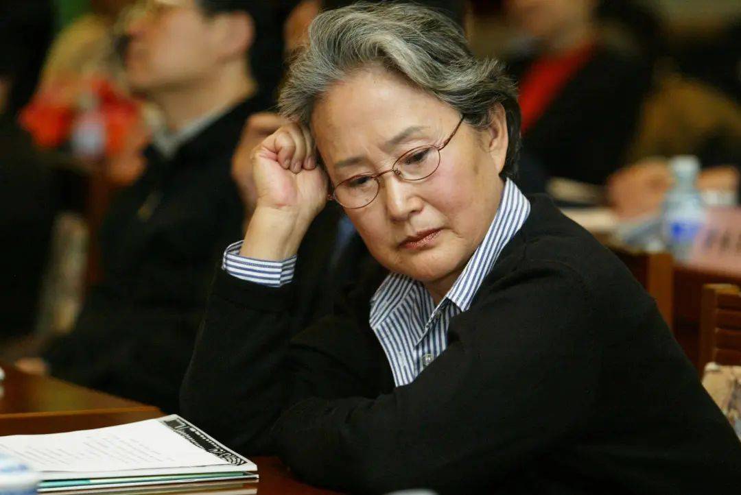 张洁读后在这方面,确实有很多男同志消受不了,但说全世界男人都一