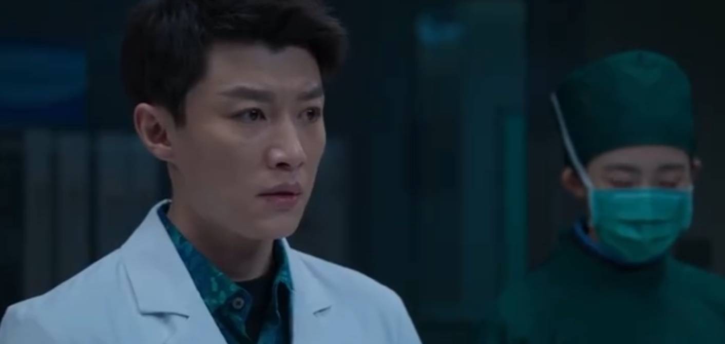 救不了《手术直播间》,爆是爆了,但网友弃剧理由一致_医生_剧情_郑仁