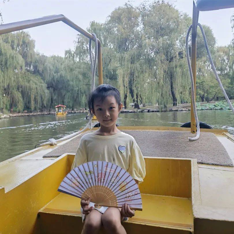 龚梓萱通过这次实践调查,我知道了基本上的孩子都不会说义乌话,有的听