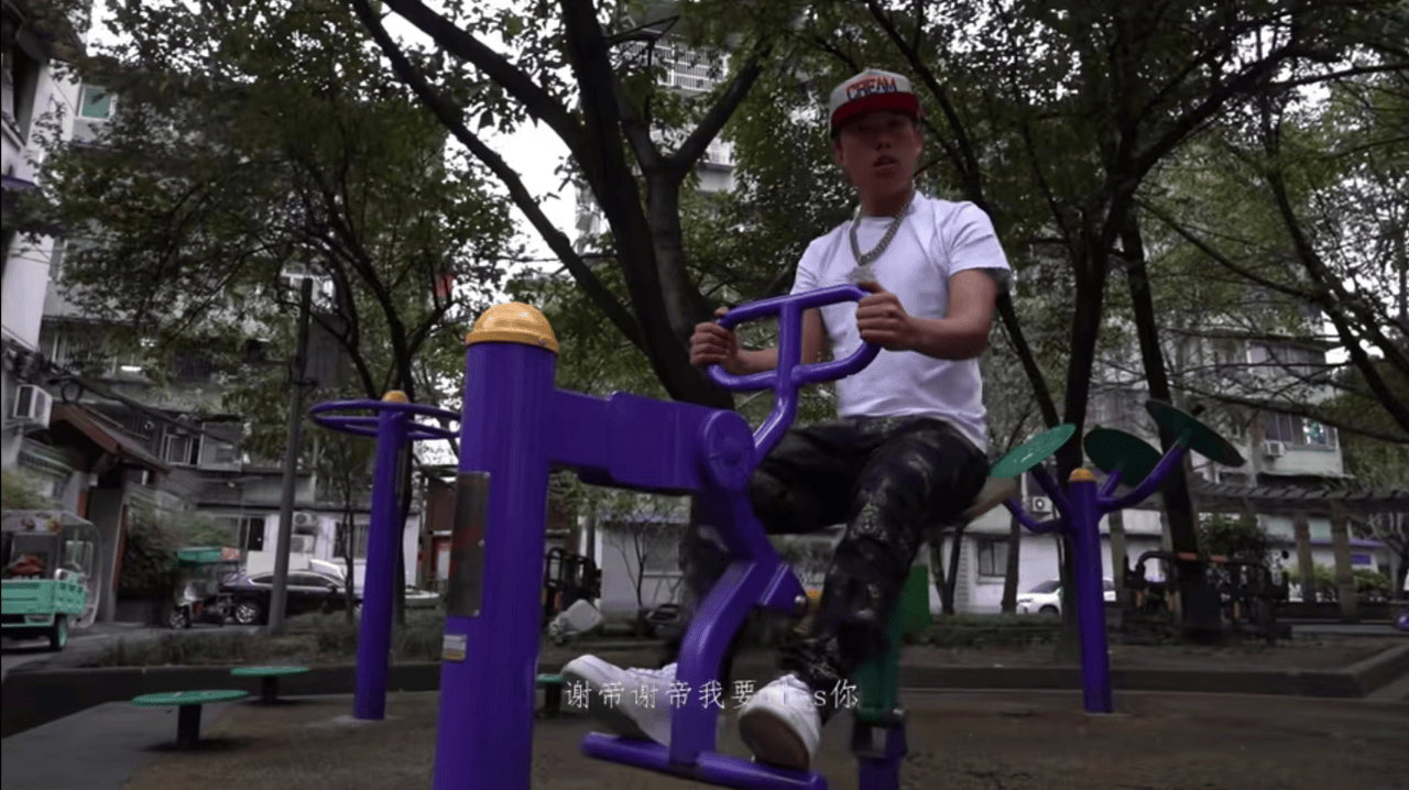 从全民diss到居民抵制,"成都迪士尼"的流量要不要接?_谢帝_诺米_限流