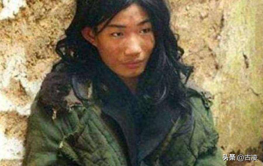 河南懒人杨锁:7岁不会走路,23岁在家中懒死,死前靠烧家具取暖_生活_父母_保护