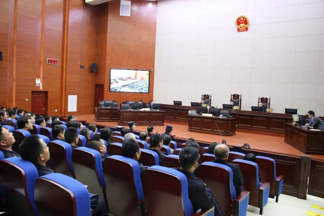 六安一镇卫生院原领导公开受审_王某某_叶集区_被告人