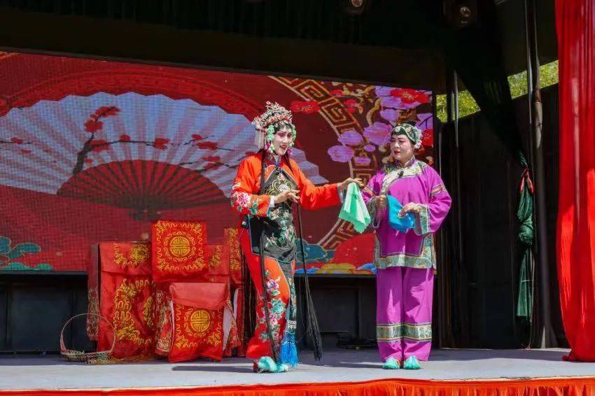 本周六胶州万亩美景邀您赏玩还有美食庙会戏曲采摘