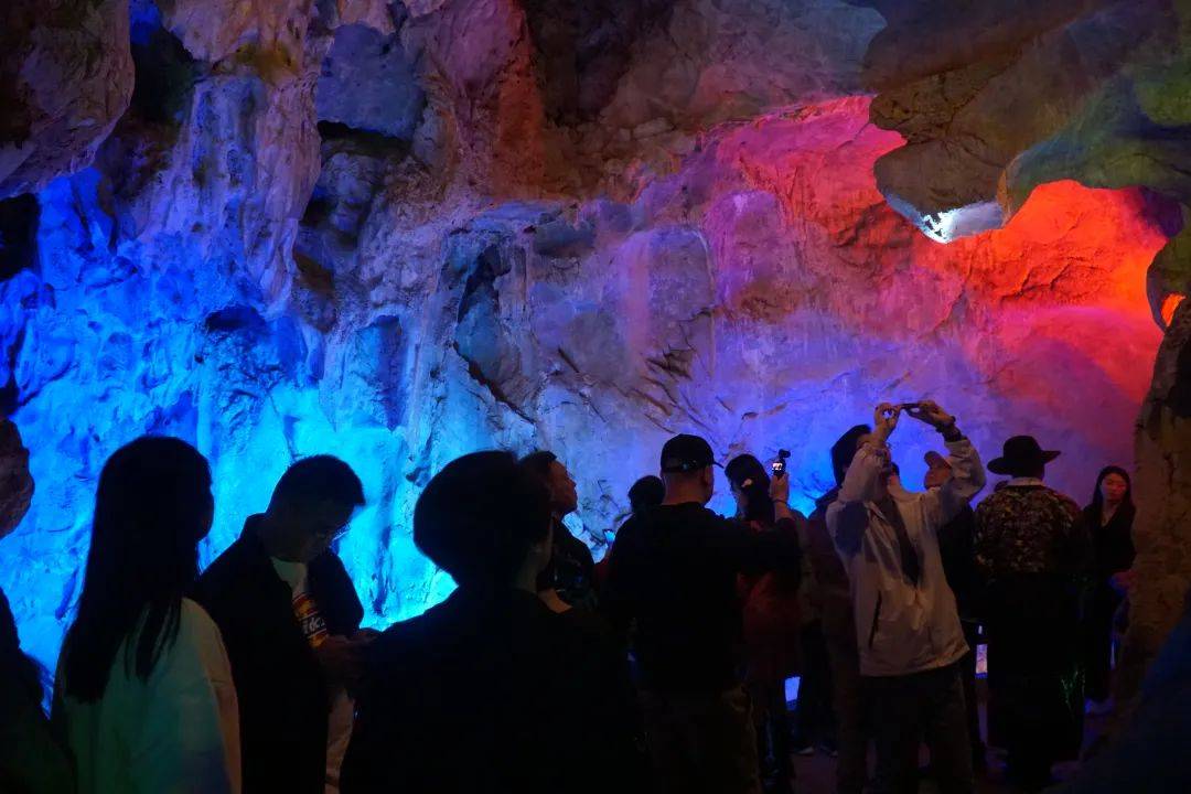 是整合玉林交旅集团旗下景区包括五彩田园,大容山,都峤山,容州古城