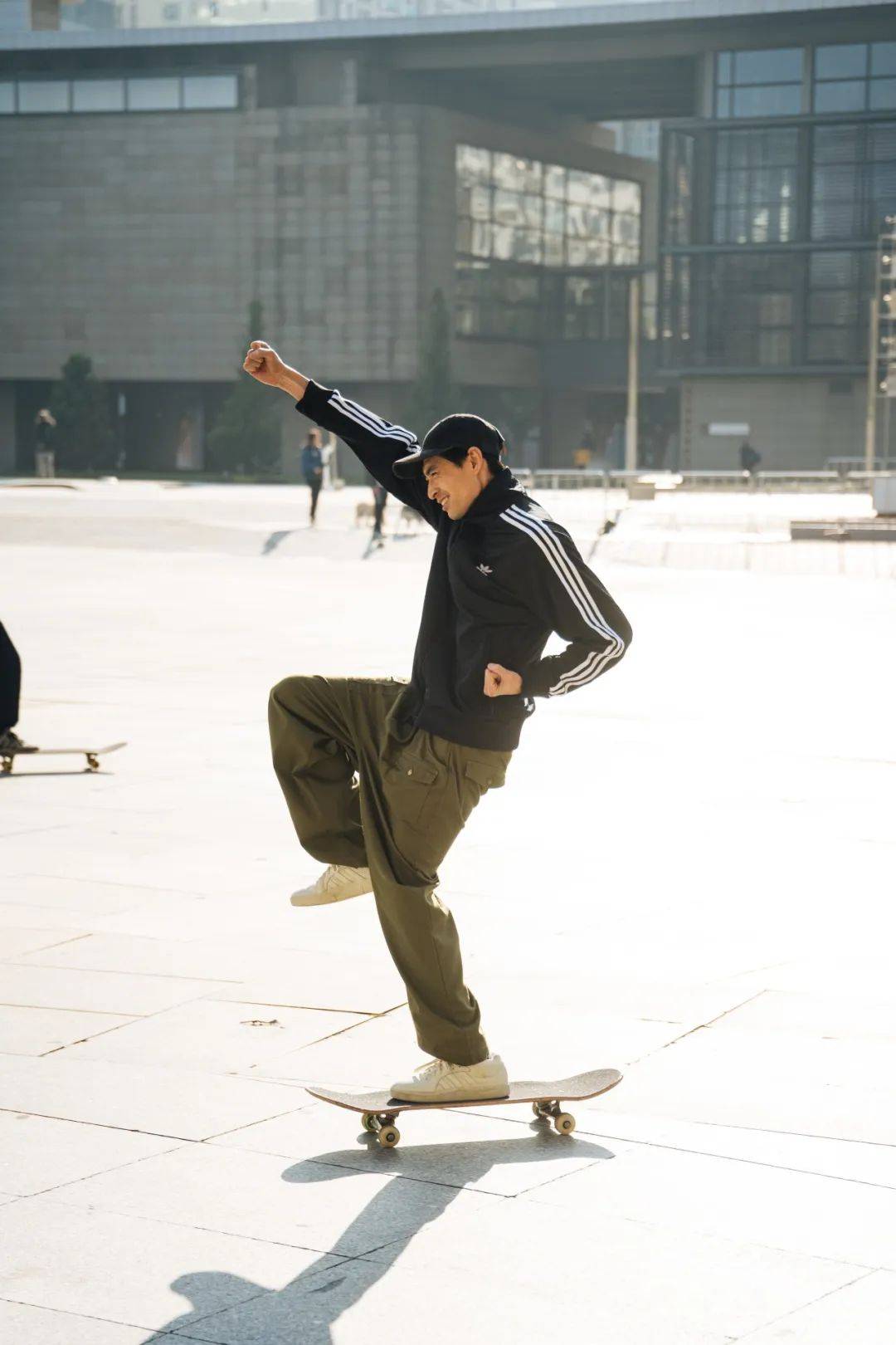 jp,李文韬,小鬼采访|日本新生代实力滑手三谷小虎:"去tm的滑板比赛!