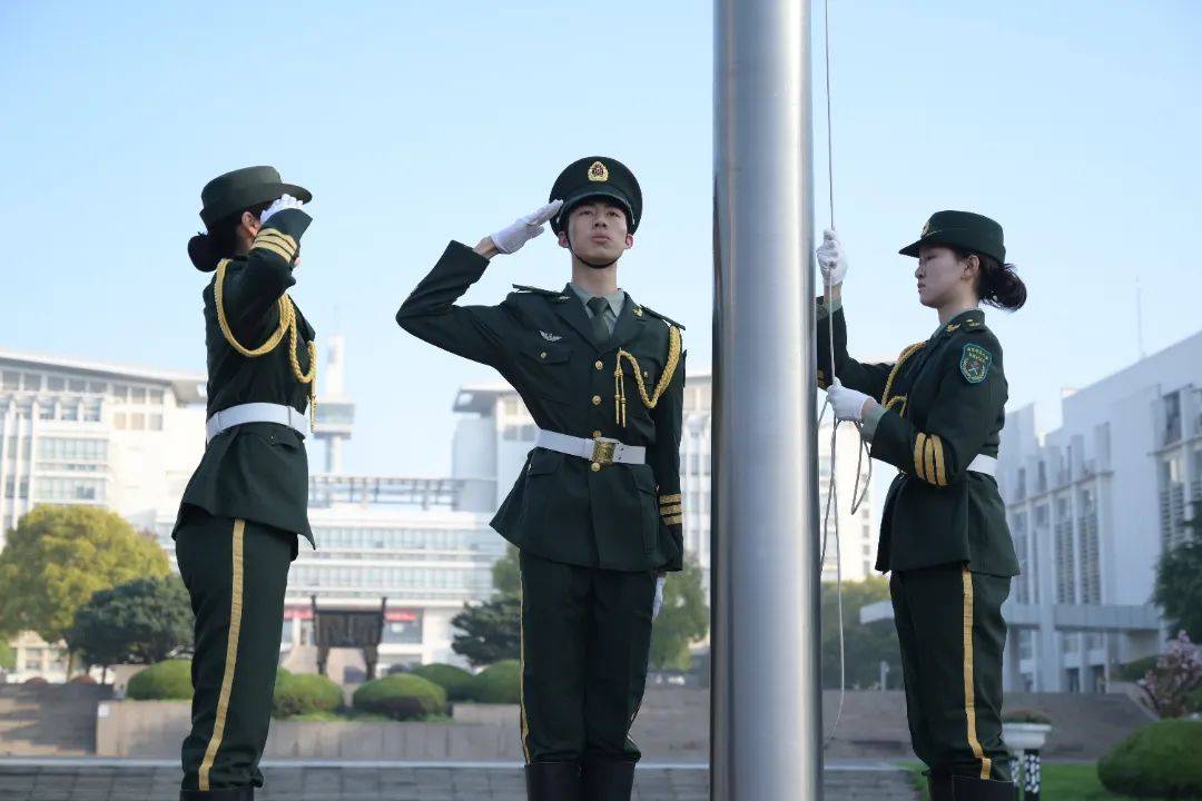 东南大学国旗护卫队图片